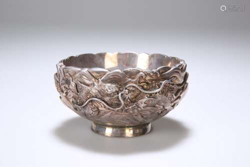 A CHINESE SILVER BOWL, LATE 19TH CENTURY, double