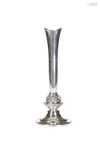 A SILVER BUD VASE WITH CELTIC DECORATION, BIRMINGHAM