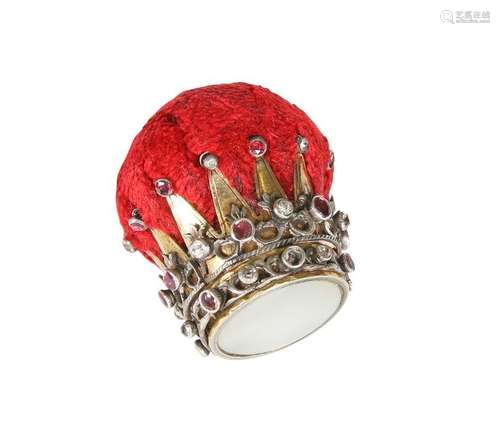 A LATE 19TH CENTURY NOVELTY CROWN FORM PIN CUSHION, in