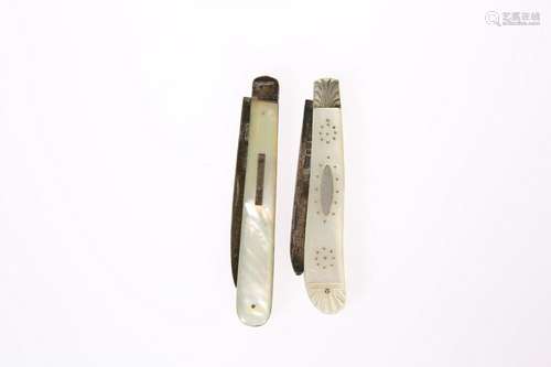 TWO SILVER AND MOTHER-OF-PEARL FOLDING FRUIT KNIVES,