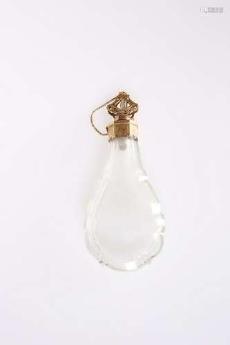 A FRENCH 18 CARAT GOLD-MOUNTED ROCK CRYSTAL SCENT