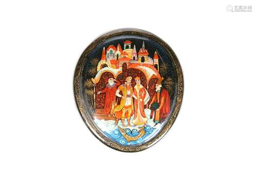 A RUSSIAN LACQUER BOX, of shaped oval form, the hinged