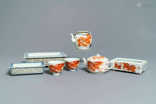 Five pieces of Chinese iron red-decorated porcelain and