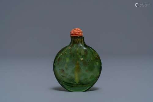 A Chinese biotite-sandwiched green glass snuff bottle,