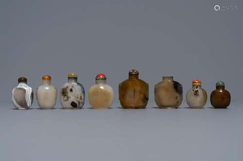 Eight Chinese agate snuff bottles, 19/20th C.