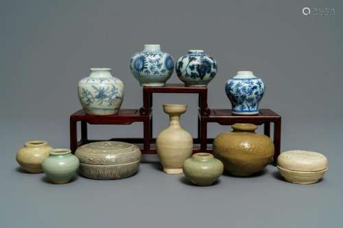 A collection of 11 Chinese and Southeast Asian wares,
