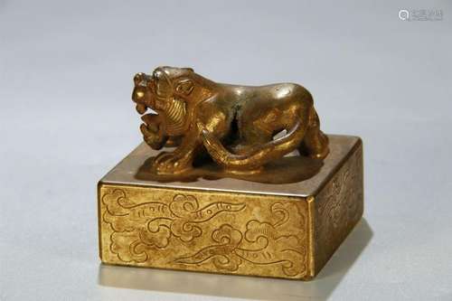 A GILT BRONZE SEAL, BEAST FINIAL