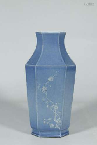 18/19THC BLUE GROUND OCTAGONAL VASE