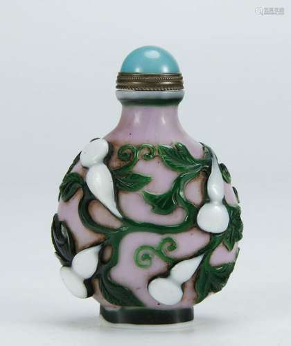 ANTIQUE THREE COLORS PEIKING GLASS SNUFF BOTTLE