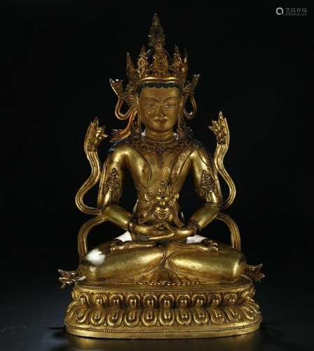 A LARGE GILT BRONZE FIGURE OF AMITAYUS