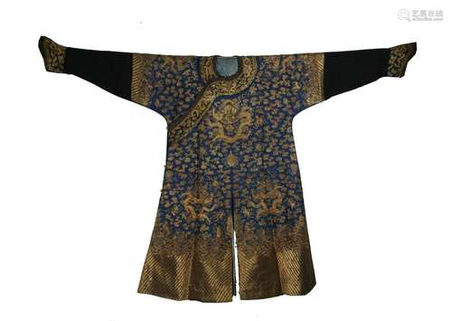 18/19THC BLUE GROUND EMBROIDERED SILK DRAGON ROBE