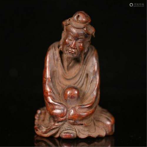 CHINESE BAMBOO CRAVED SEATED OLD MAN