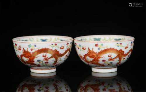 PAIR OF CHINESE PORCELAIN FAMILLE ROSE DRAGON BOWLS