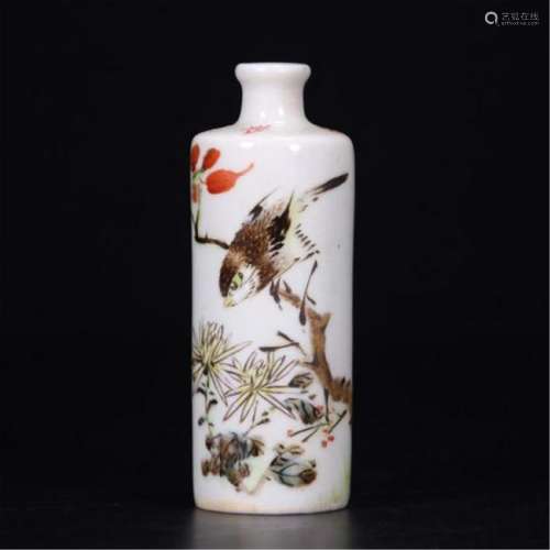 CHINESE PORCELAIN FAMILLE ROSE BIRD AND FLOWER SNUFF