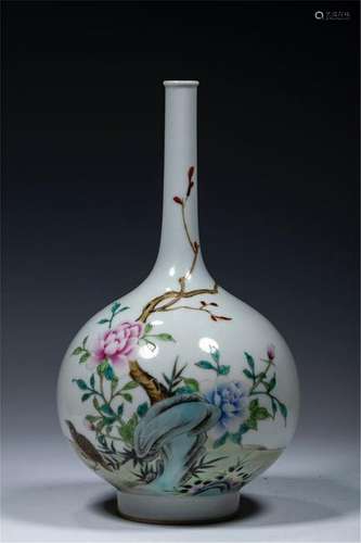 CHINESE PORCELAIN FAMILLE ROSE BIRD AND FLOWER VASE