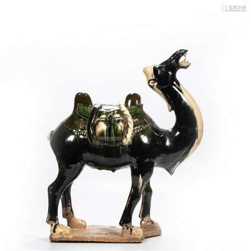 CHINESE POTTERY SANCAI CAMEL