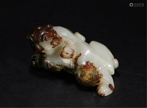 CHINESE ANCIENT JADE BEAST TABLE ITEM