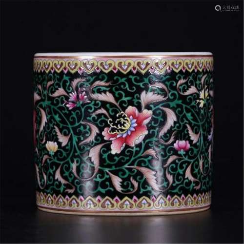 CHINESE PORCELAIN FAMILLE ROSE BRUSH POT