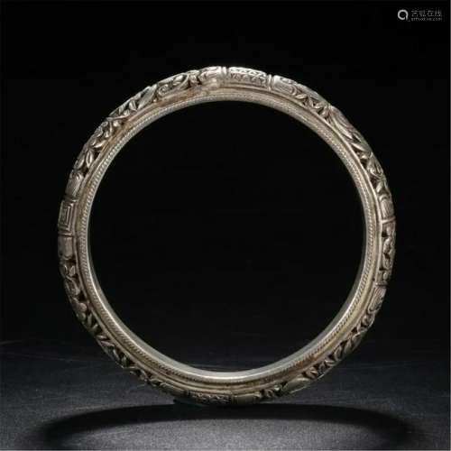 PAIR OF CHINESE SILVER BANGLE