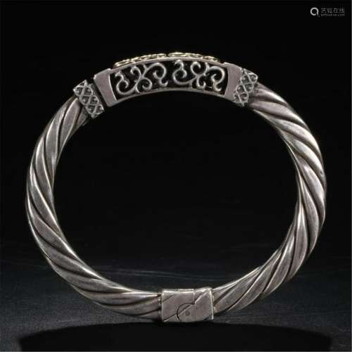 CHINESE SILVER PIERCED CRAVED BANGLE