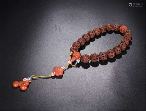 CHINESE WULNUT KERNEL CRAVED BEAD BRACELET