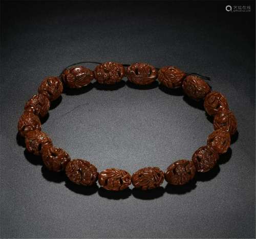 CHINESE OLIVER KENERL BEAD BRACELET