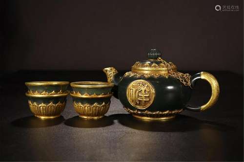 CHINESE GILT BRONZE DECORATED SPINACH JADE TEA POT WITH