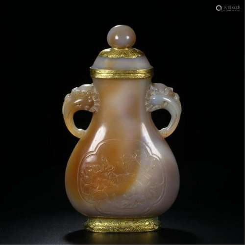 CHINESE GOLD MOUNTED AGATE LIDDED VASE