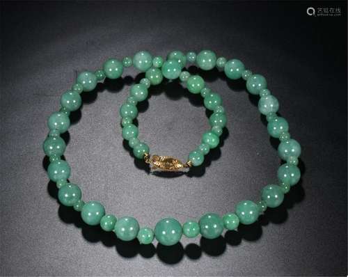 CHINESE JADEITE BEAD NECKLACE