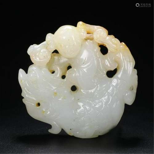 CHINESE WHITE JADE BOY AND BEAST PENDANT