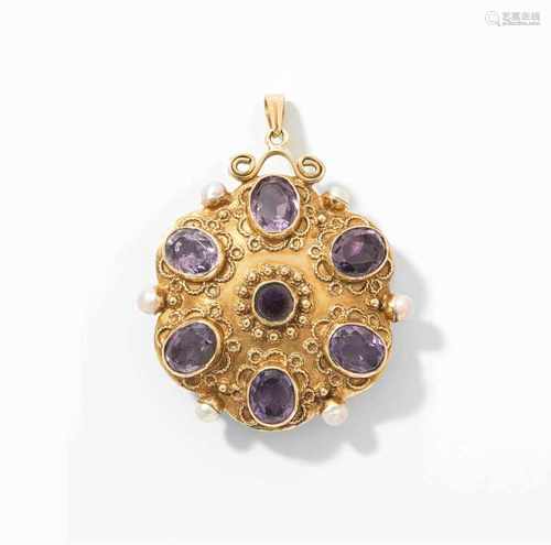 Amethyst-Anhänger19.Jh. 750 Gelbgold. Rosettenform mit beidseitig 14 rund und oval fac.