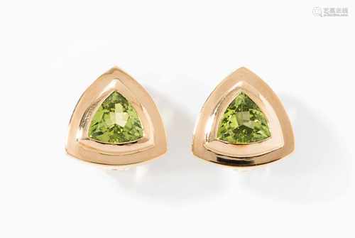 Peridot-OhrclipsFrischknecht, St. Gallen. 750 Rotgold. 2 Peridot-Trillanten zus. ca. 4.50 ct. 16,4