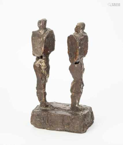 Soldini, Ivo(Lugano 1951)Zwei stehende Figuren. Bronze. 4/5. Auf dem Bronzesockel signiert. H 25 cm.
