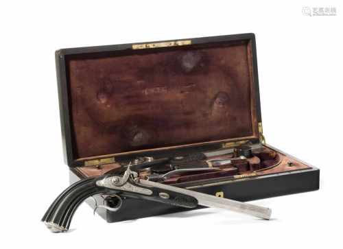 Perkussions-PistolenpaarFrankreich, um 1860. Oktogonalläufe, (L 26,5 cm), Kal. 12 mm, gezogen,