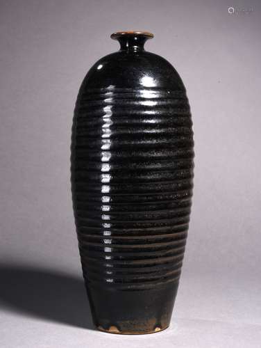 A BLACK GLAZED BANDED VASE, YUAN DYNASTY