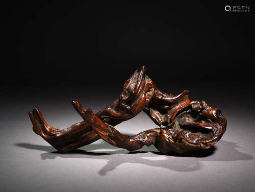 A ROOT-WOOD CARVING, GUWENBIN MARK, 19TH CENTURY