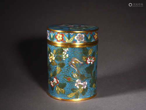 A CLOISONNÉ ENAMEL BOX AND COVER, 18TH CENTURY