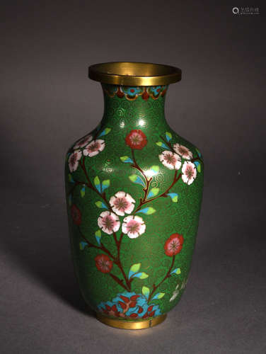 A CLOISONNÉ ENAMEL VASE, REPUBLIC PERIOD