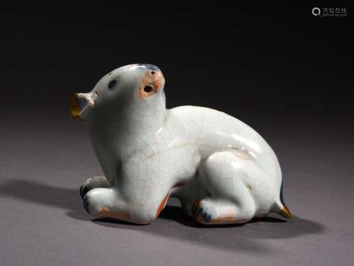 A BLUE AND WHITE MOUSE SHAPED WATER DROPER, 11TH CENTURY