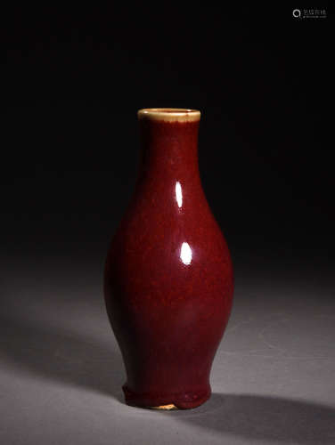 A FLAMBÉ-GLAZED OLIVE SHAPED VASE, 17TH CENTURY