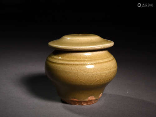 A LONGQUAN CELADON JAR AND COVER, SUNG DYNASTY