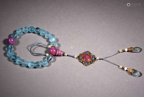 AN AQUAMARINE ROSARY, LATE QING DYNASTY, 20TH CENTURY