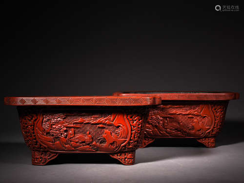 A PAIR OF CARVED CINNABAR LACQUER JARDINIÈRE, 19TH CENTURY