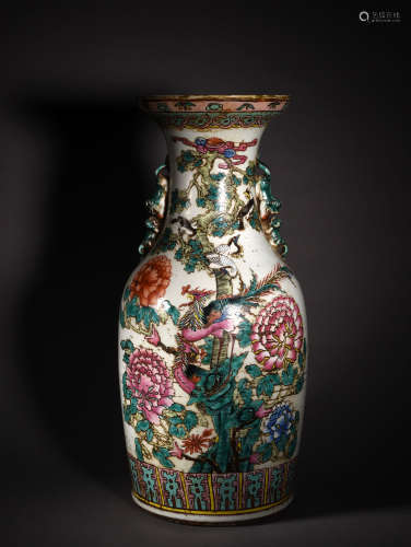 A FAMILLE ROSE PHOENIX BALUSTER VASE, 19TH CENTURY