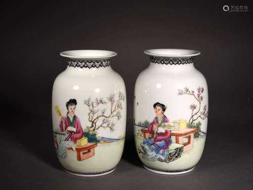 A PAIR OF FAMILLE ROSE ELEGANT BEAUTY VASES, REPUBLIC PERIOD