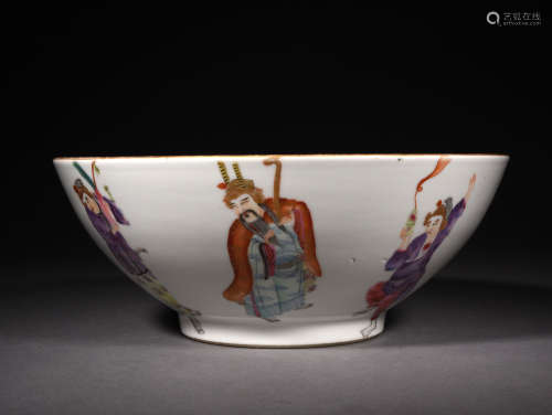 A FAMILLE ROSE FIGURES BOWL, 19TH CENTURY
