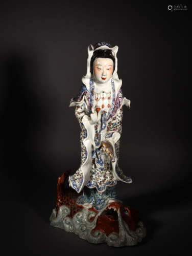 A FAMILLE ROSE GUANYIN, 19TH CENTURY