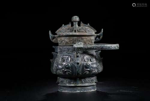 A CHINESE BRONZE POT WITH HANDLE, QING DYNASTY