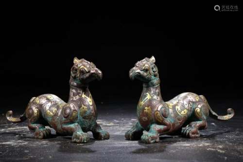 A PAIR OF CHINESE ARCHAIC BRONZE WITH GOLD AND SILVER