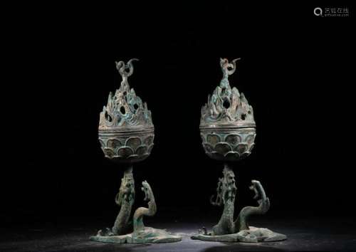 A PAIR OF CHINESE LOTUS SHAPED ARCHAIC BRONZE CENSER,